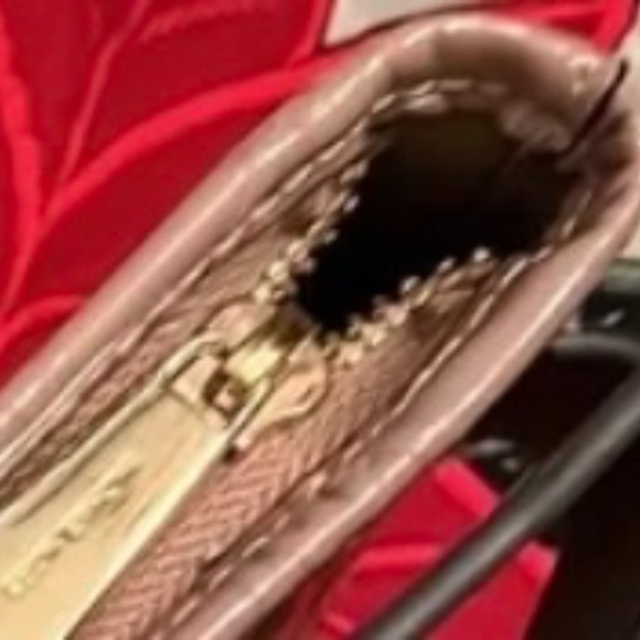 Brand New Michael Kors Logo Debossed Belt Bag in Fawn - Picture 4 of 5